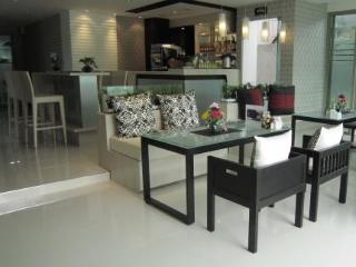 Lägenhetshotell G1 Serviced Kamala Beach Patong